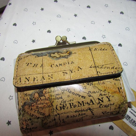 Patriica Nash Handbags - Patricia Nash Wallet(European Map)